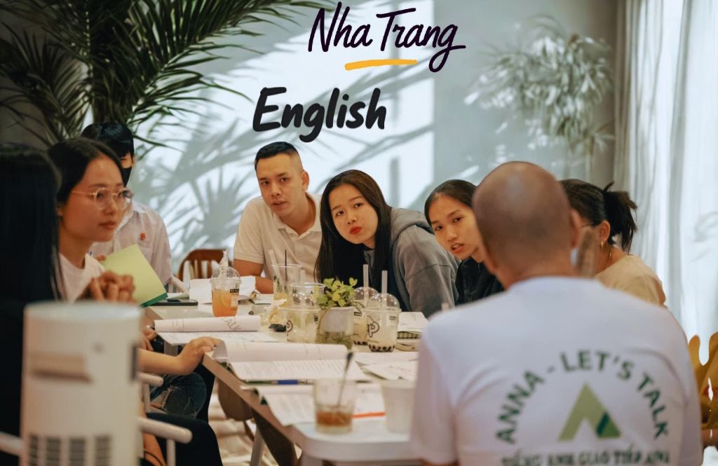 Lớp tiếng Anh giao tiếp cho người lớn tại Nha Trang - Anna Let's Talk
